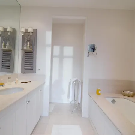 Champs Elysees Apartmán