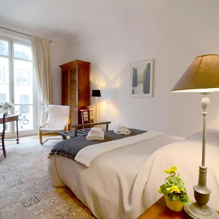 Champs Elysees Apartament *