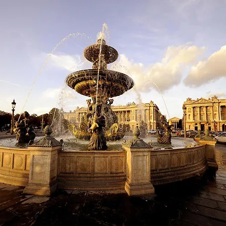 Champs Elysees